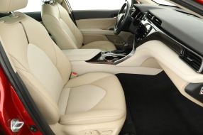 Toyota Camry - 2021