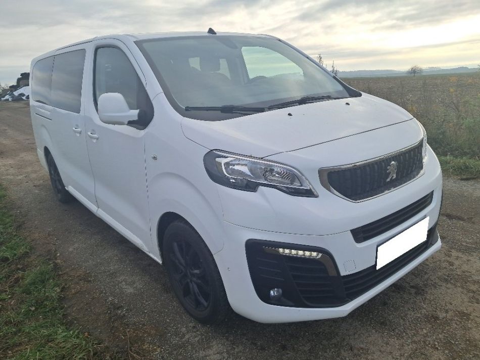 Peugeot Traveller - 2020