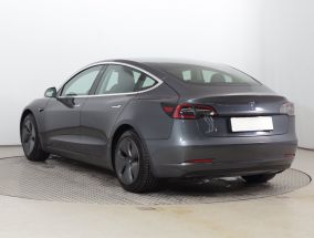 Tesla Model 3 - 2020