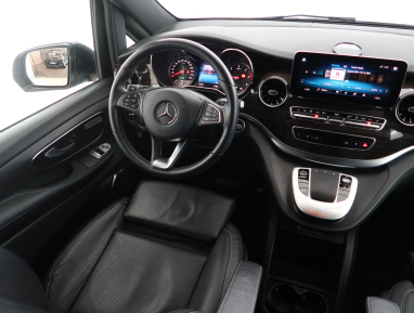 Mercedes - Benz V - 2022