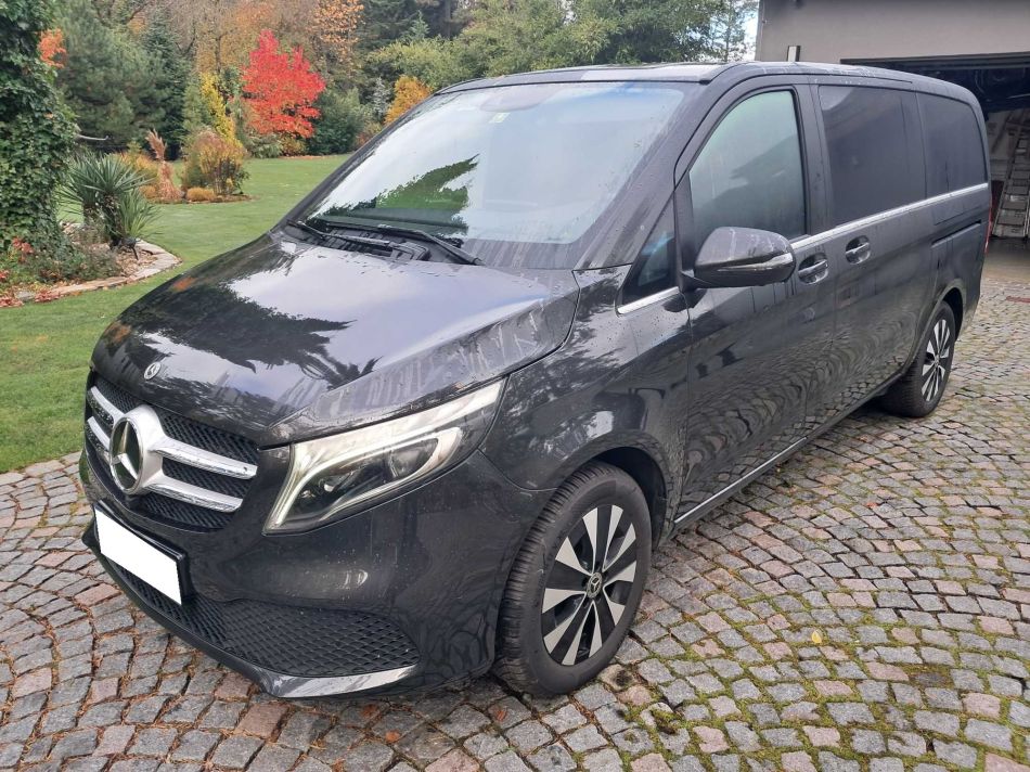 Mercedes-Benz V - 2022
