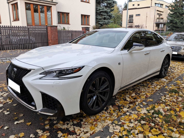 Lexus LS 2018