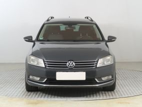 Volkswagen Passat - 2011
