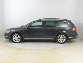 Volkswagen Passat - 2011
