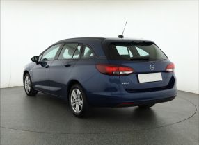 Opel Astra - 2021