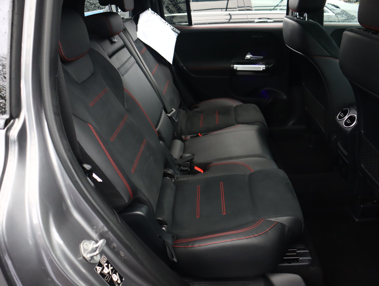 Mercedes - Benz GLB - 2022