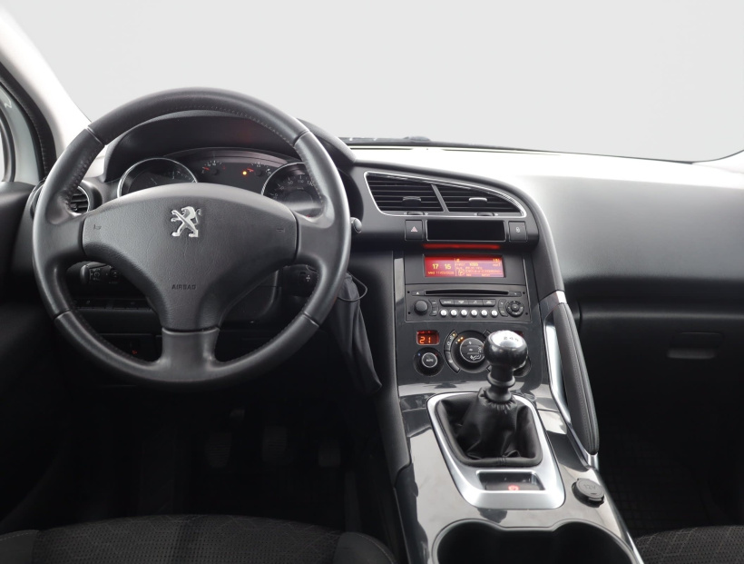 Peugeot 3008, 2015