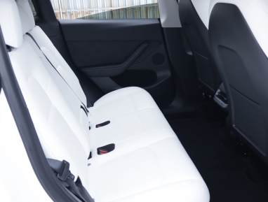 Tesla Model Y - 2021