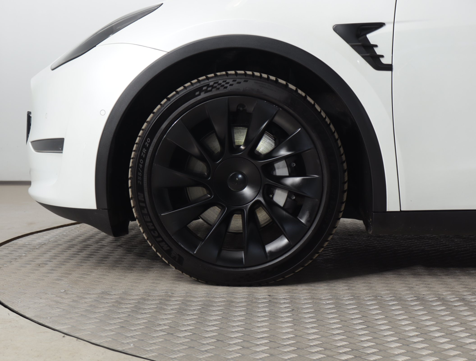 Tesla Model Y - 2021