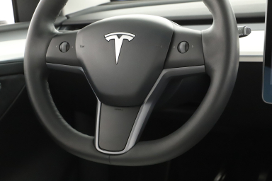 Tesla Model Y - 2021