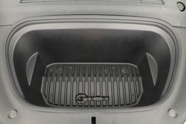 Tesla Model Y - 2021