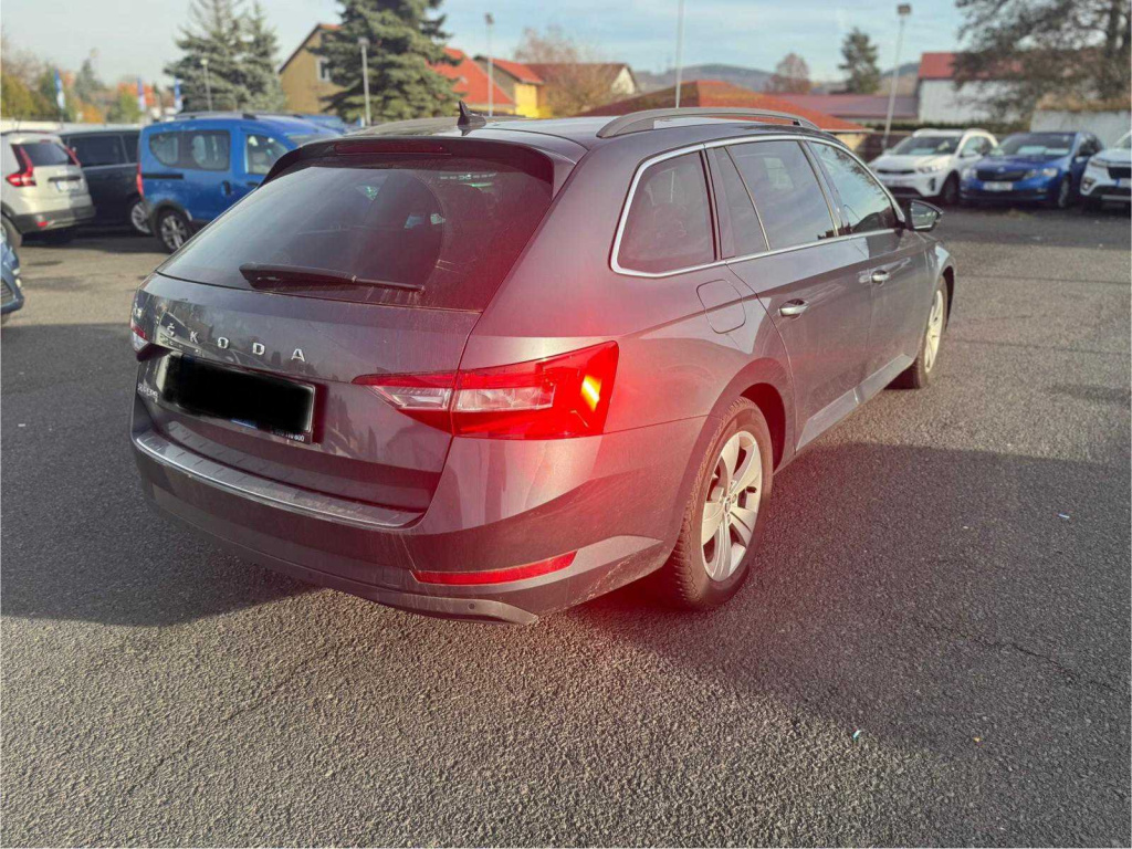 Škoda Superb