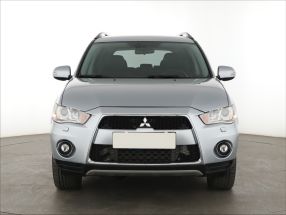 Mitsubishi Outlander - 2011