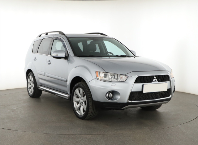 Mitsubishi Outlander 2011