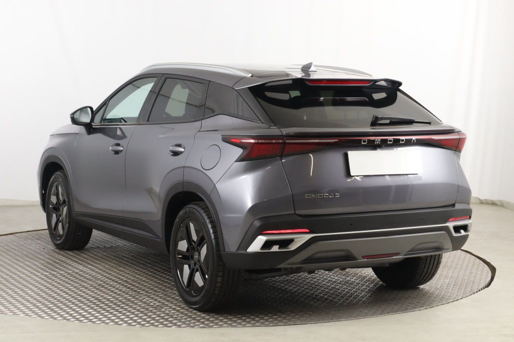 Omoda 5