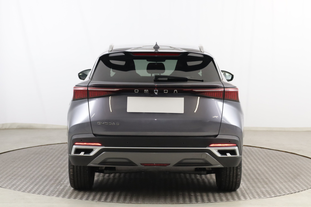 Omoda 5