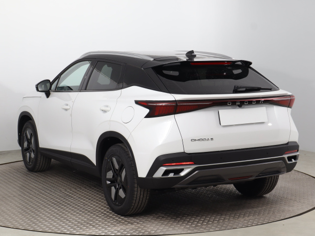 Omoda 5
