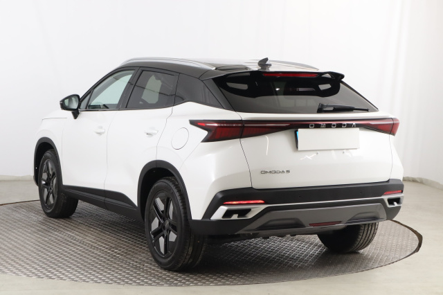 Omoda 5