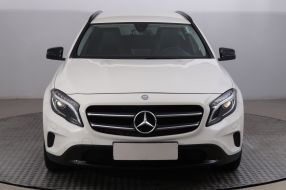Mercedes-Benz GLA - 2016
