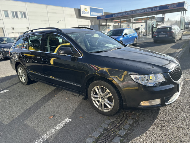 Škoda Superb 2011