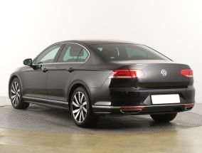 Volkswagen Passat - 2016