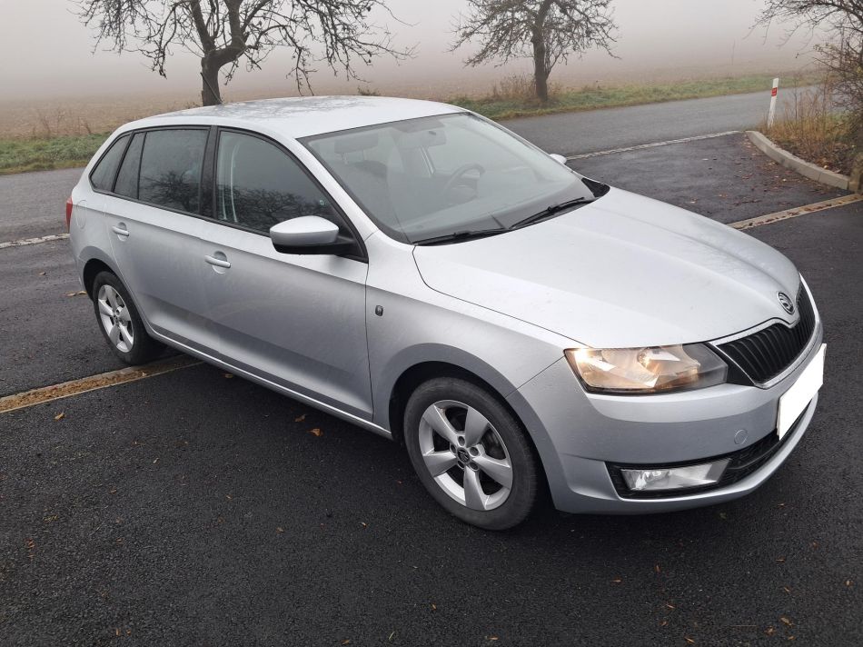 Skoda Rapid Spaceback - 2015