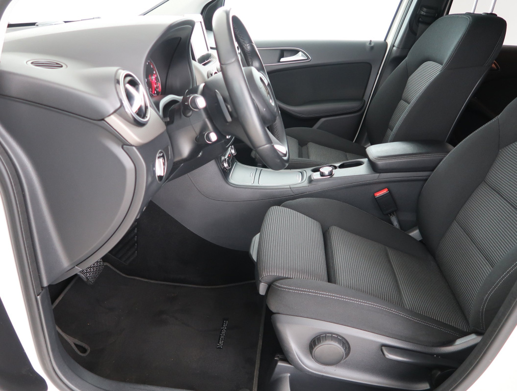 Mercedes-Benz B