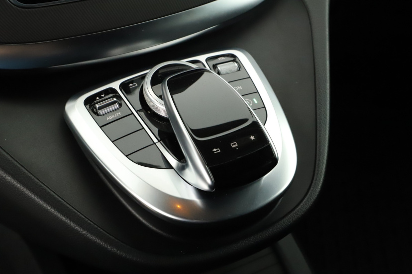 Mercedes-Benz V, 2015