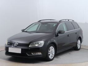 Volkswagen Passat - 2011