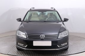 Volkswagen Passat - 2012