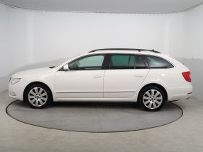Skoda Superb - 2012