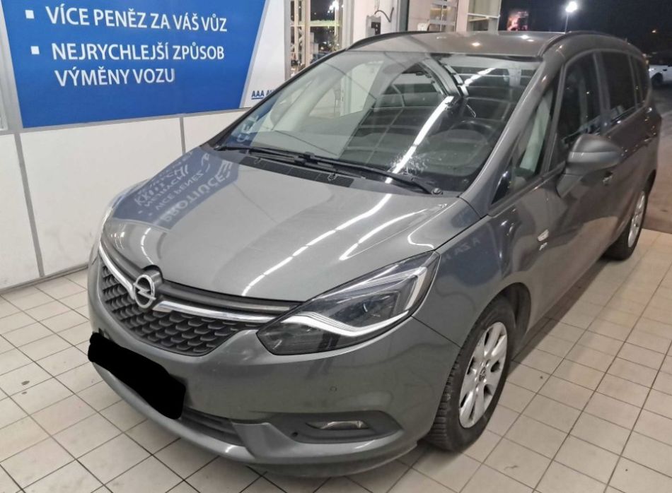 Opel Zafira Tourer - 2017