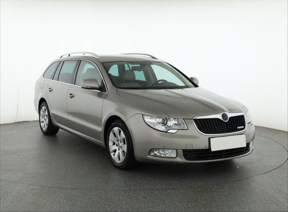 Skoda Superb - 2012