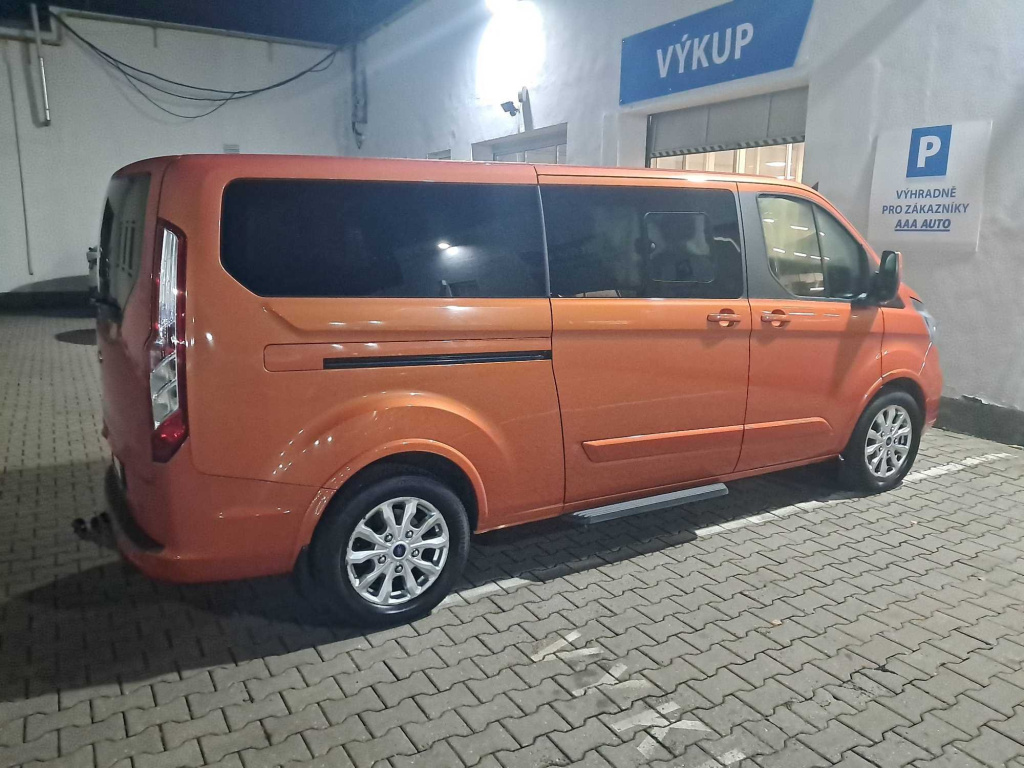Ford Tourneo Custom