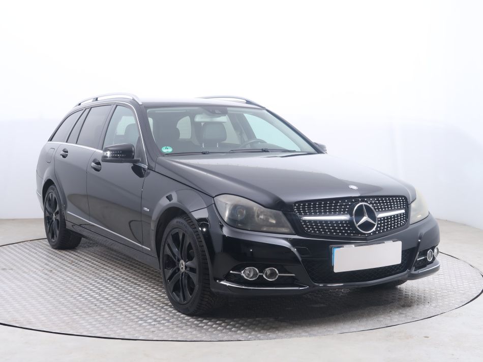 Mercedes-Benz C - 2012