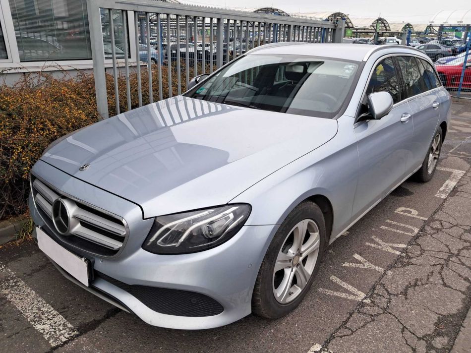 Mercedes-Benz E - 2017