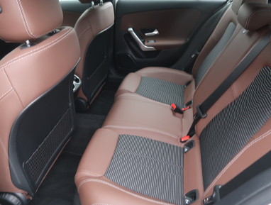 Mercedes-Benz A - 2022