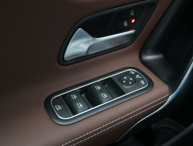 Mercedes-Benz A - 2022