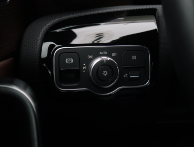 Mercedes-Benz A - 2022