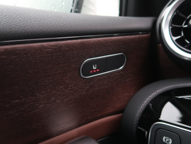 Mercedes-Benz A - 2022