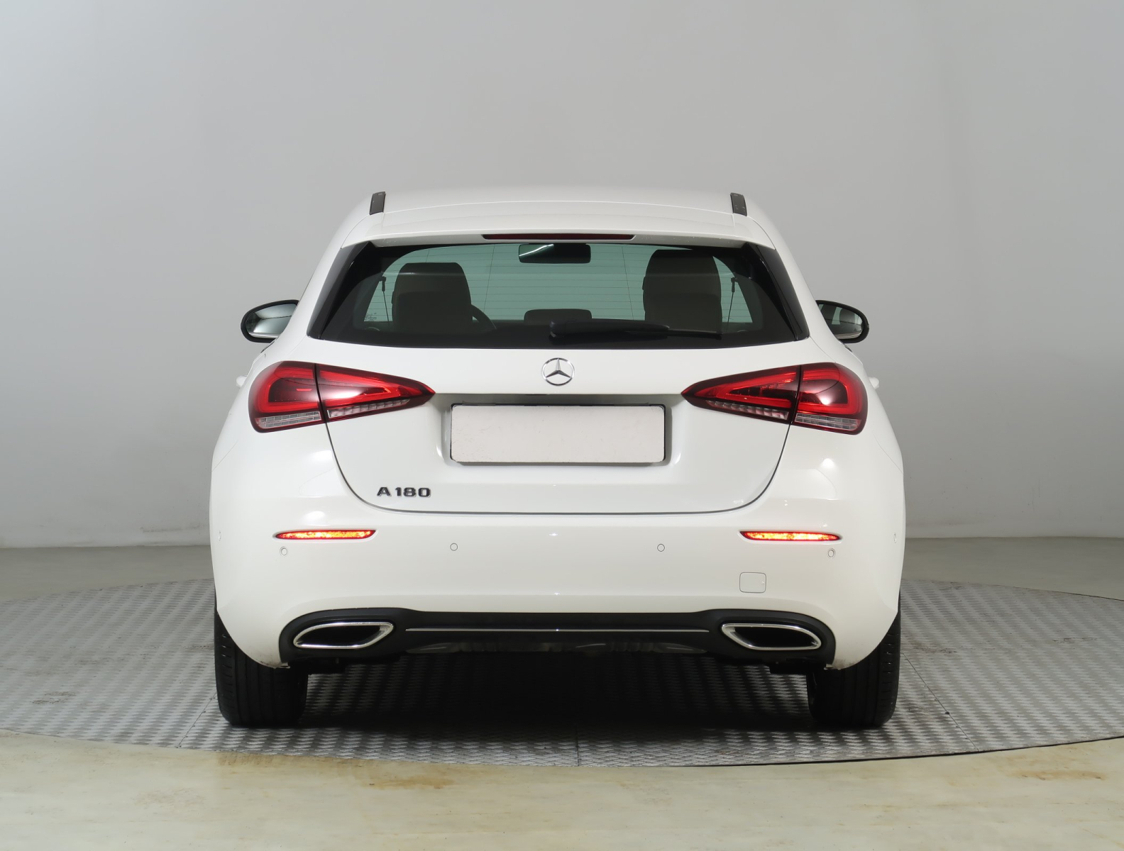 Mercedes-Benz A - 2022