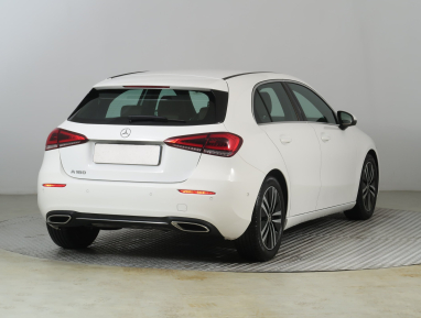 Mercedes-Benz A - 2022