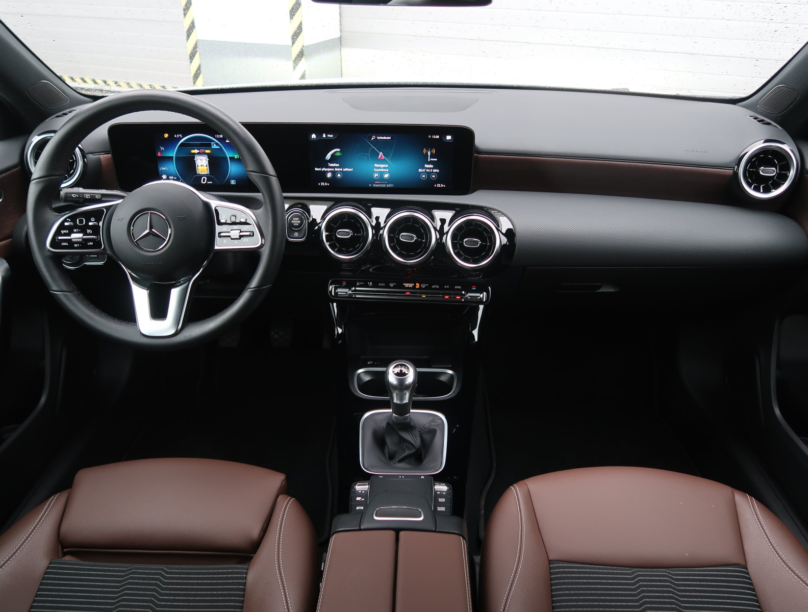 Mercedes-Benz A - 2022