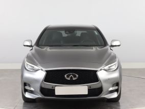 Infiniti Q30 - 2016