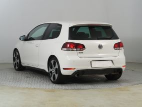 Volkswagen Golf - 2010