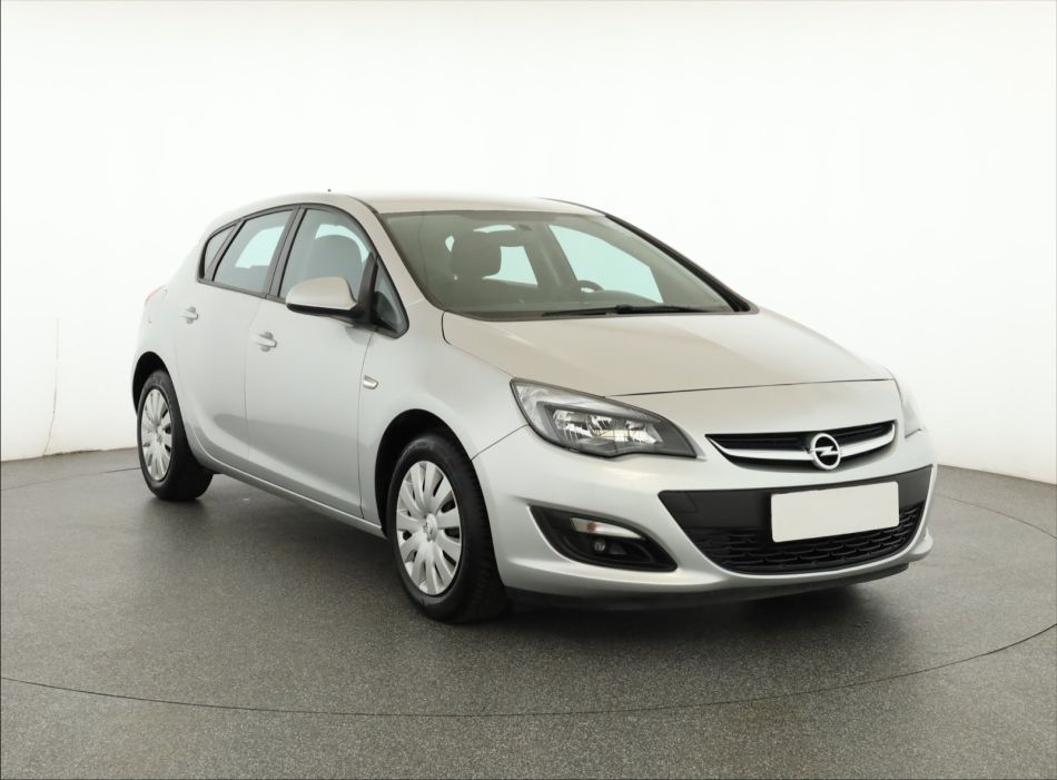 Opel Astra - 2014