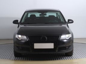 Volkswagen Passat - 2010