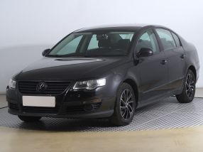 Volkswagen Passat - 2010