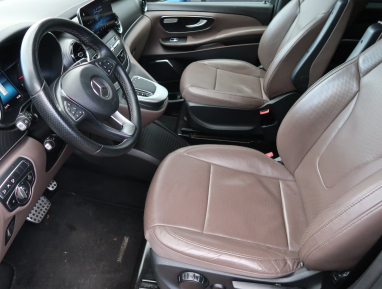 Mercedes-Benz V - 2020