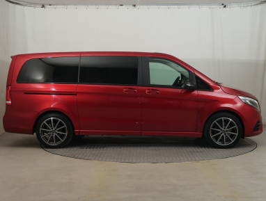 Mercedes-Benz V - 2020